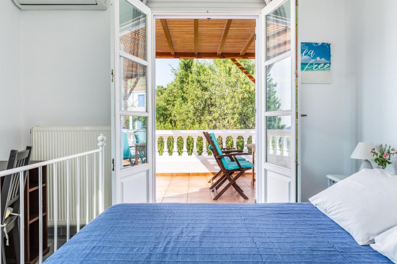 Villa Rodia With Swimming Pool On Skopelos Island Eksteriør billede