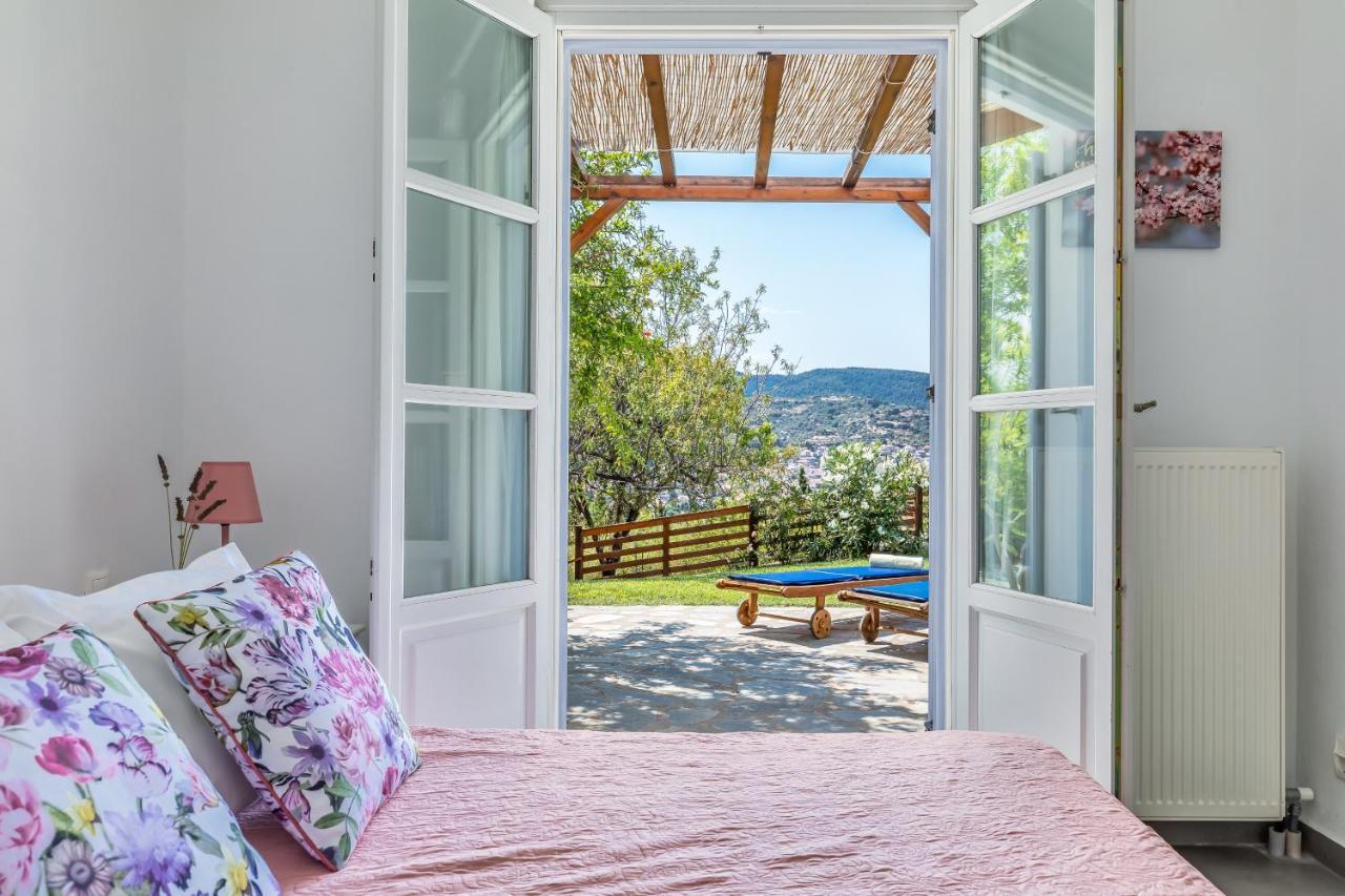 Villa Rodia With Swimming Pool On Skopelos Island Eksteriør billede